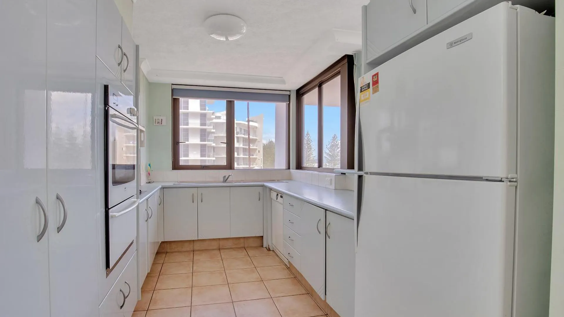 *** מלון דירות גולד קוסט Carool Holiday Apartments אוסטרליה