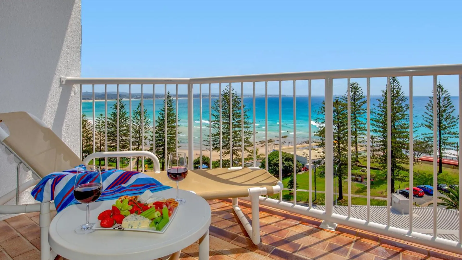 *** מלון דירות גולד קוסט Carool Holiday Apartments אוסטרליה