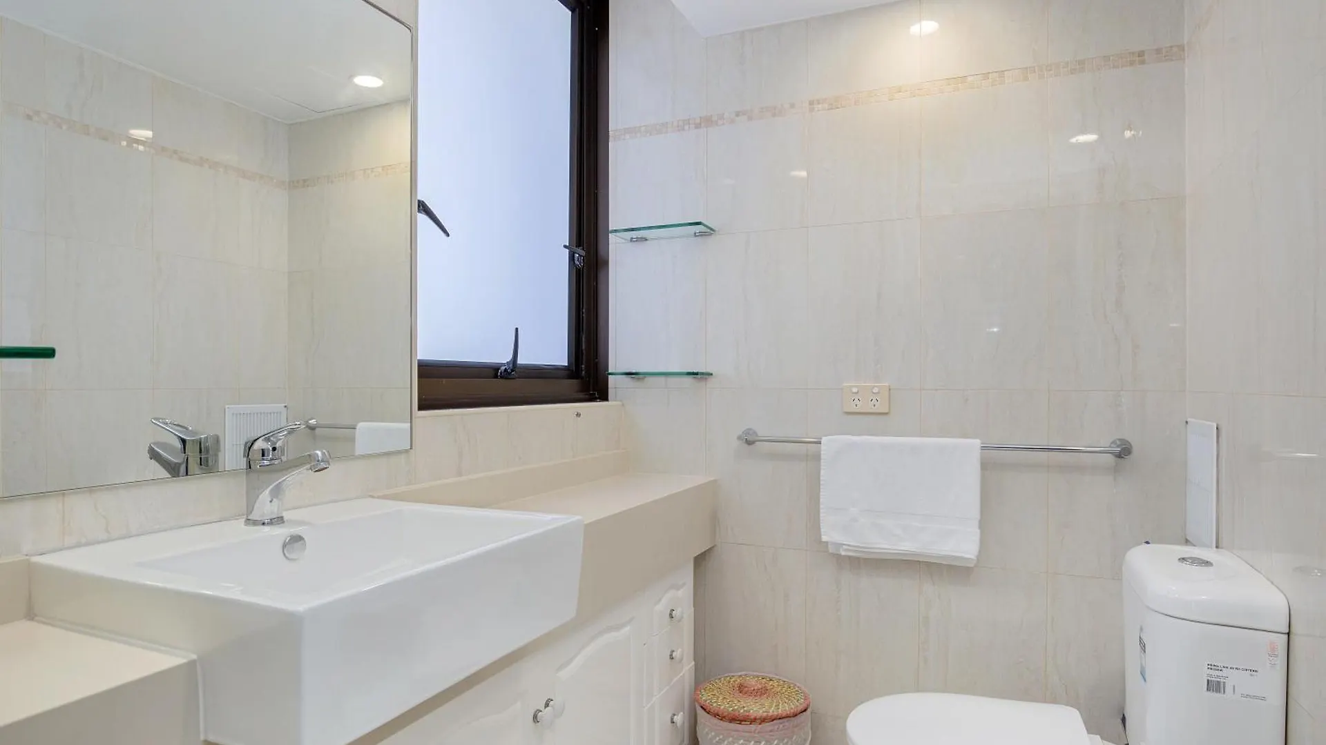 מלון דירות גולד קוסט Carool Holiday Apartments